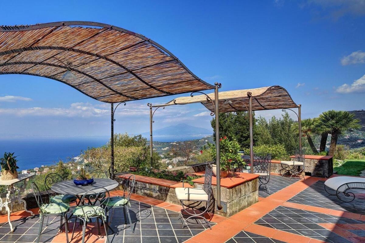Fondo Turiello Villa Gardens Pool And Guest Services ماسّا لوبْرينسِ المظهر الخارجي الصورة